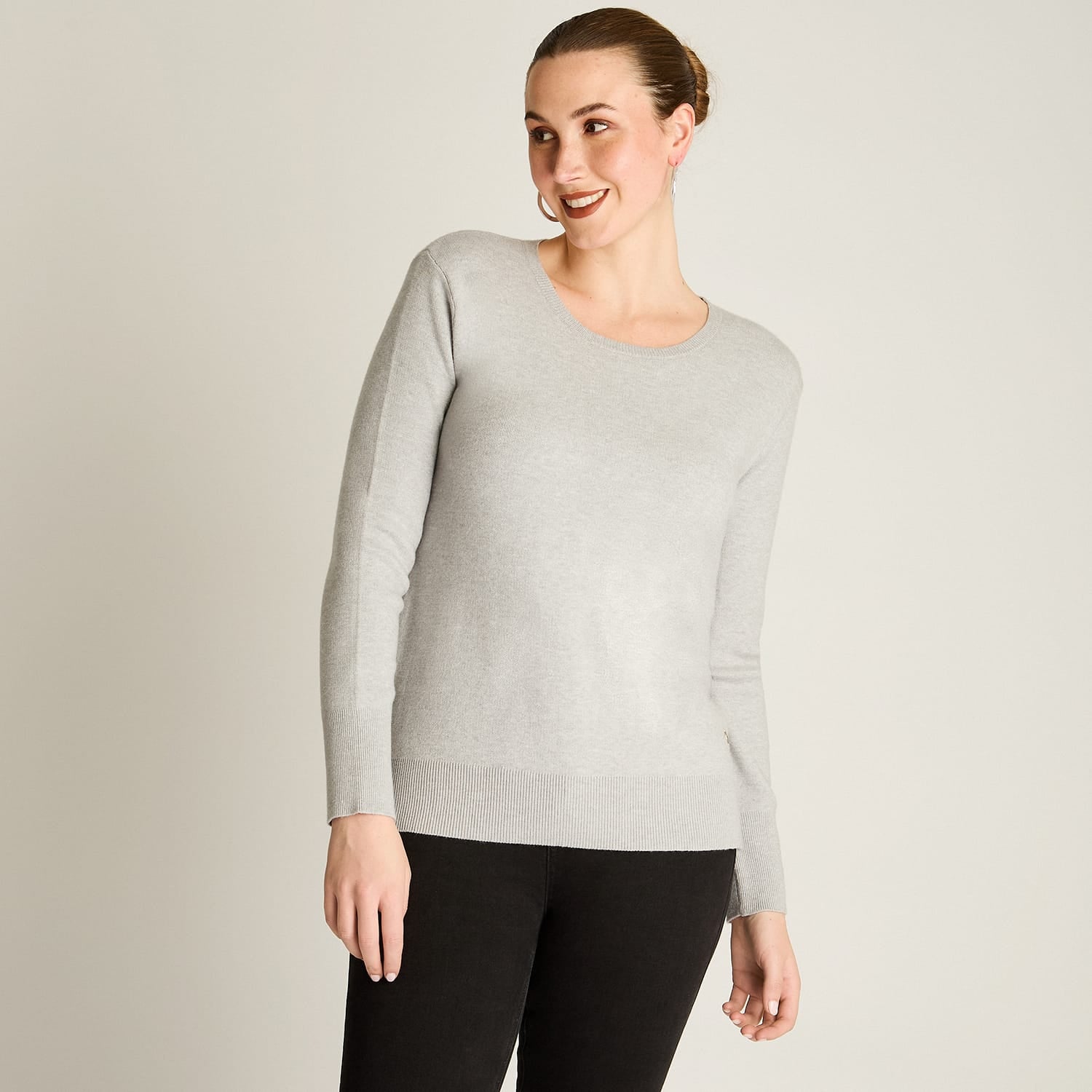 Sweater Gris Manga Larga Elasticidad Baja Sin Forro Calce Holgado Tela Tejido
